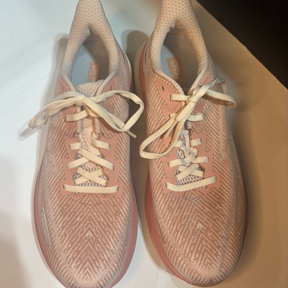 New Hoka Clifton 9 sneakers - Picture 2 of 6